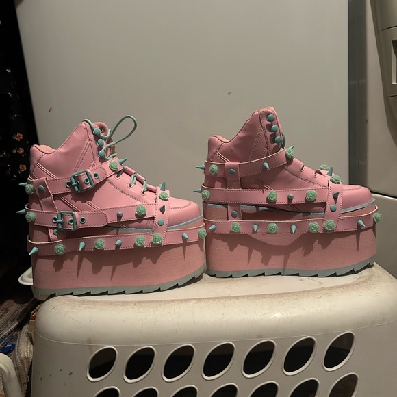 YRU Qozmo Bondage Rose Spike Platform Sneakers Pink and Blue - Picture 6 of 11
